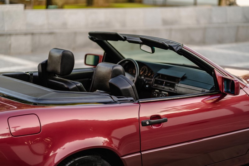 1990 Mercedes Benz 300SL24